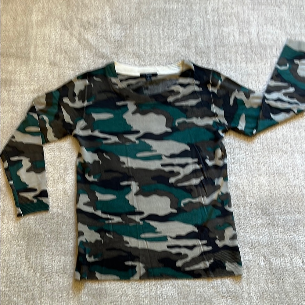 J Crew lightweight sweater. Size small
